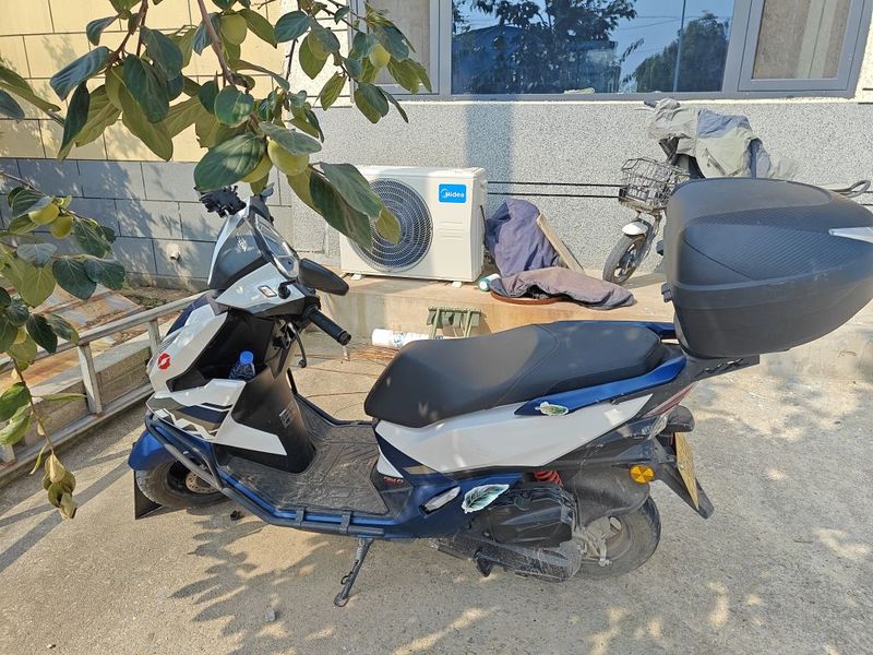 二手五羊本田NX125
