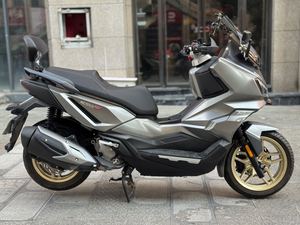 二手三阳哈士奇 Husky ADV300
