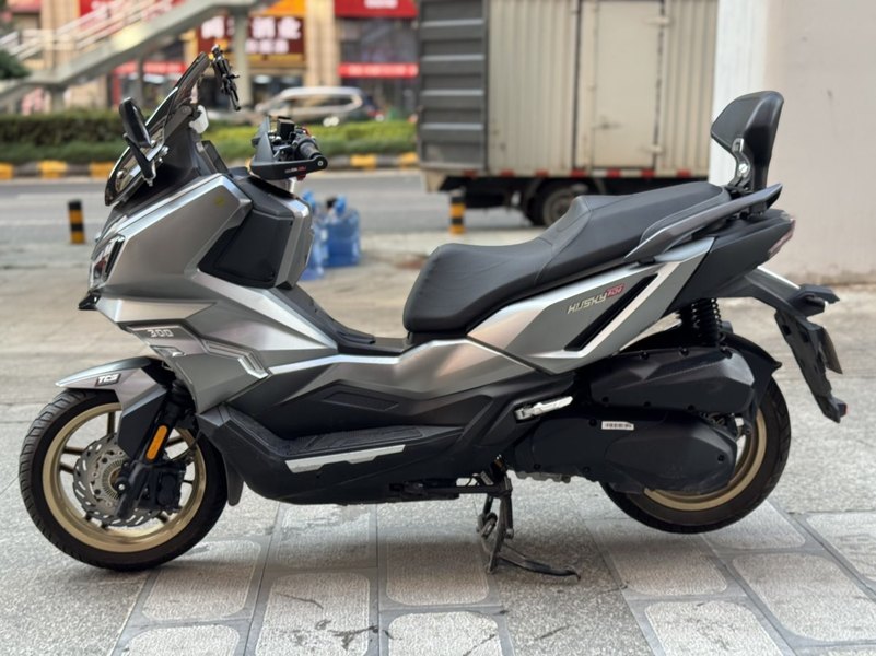 二手三阳哈士奇 Husky ADV300