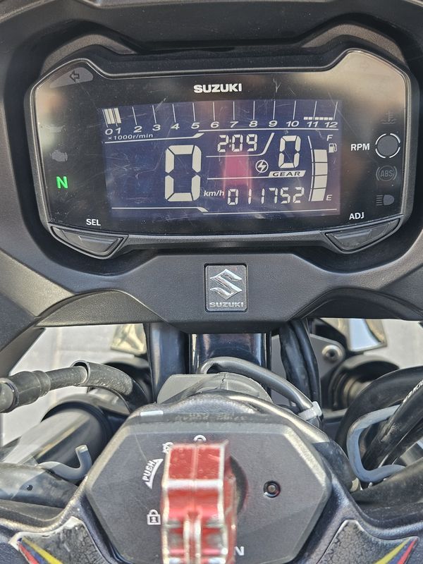 二手豪爵铃木GSX250R