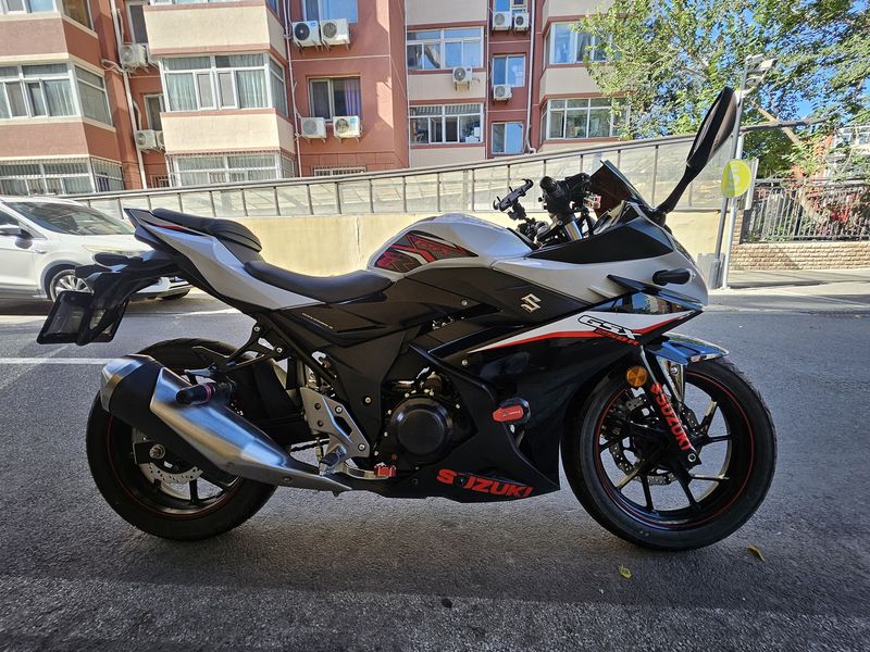 二手豪爵铃木GSX250R