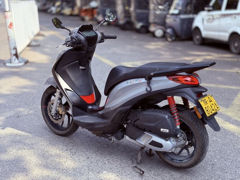 二手比亚乔Medley 150