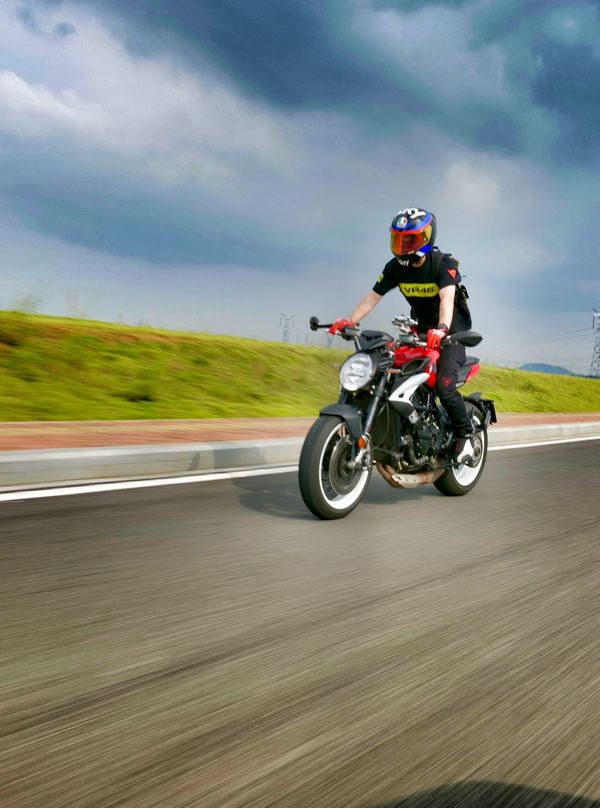 二手奥古斯塔Brutale 800