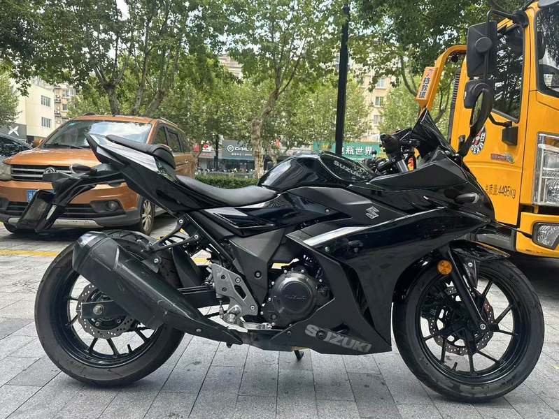 二手豪爵铃木GSX250R