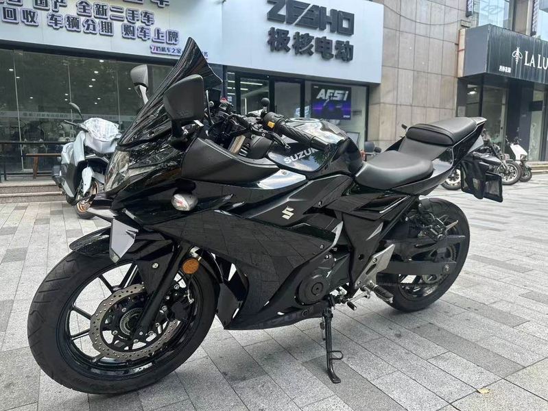 二手豪爵铃木GSX250R
