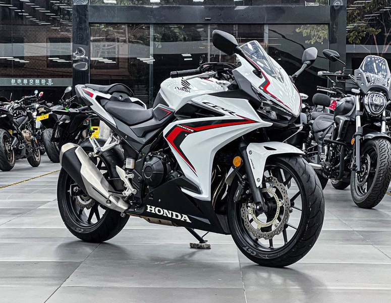 二手本田CBR400R
