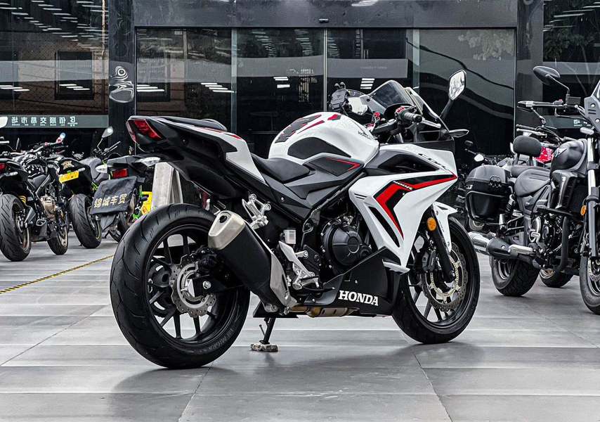 二手本田CBR400R