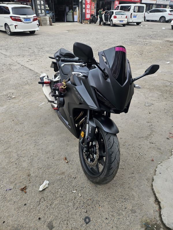 二手本田CBR400R
