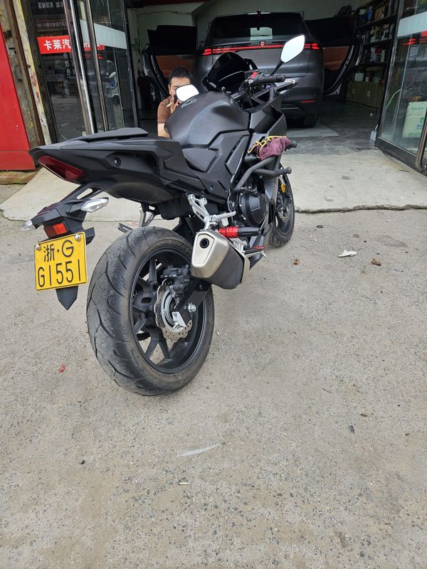二手本田CBR400R