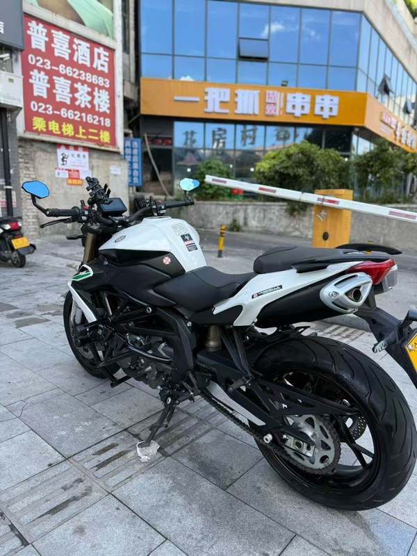 二手贝纳利TNT600i