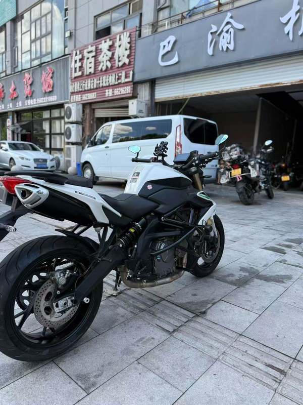 二手贝纳利TNT600i