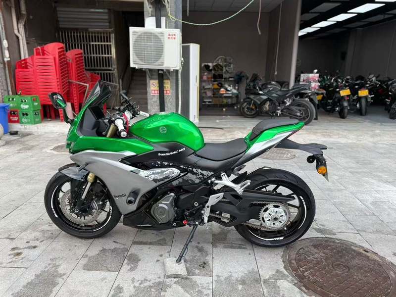 二手贝纳利龙卷风 Tornado 402R