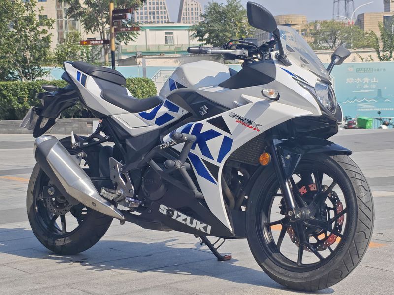 二手豪爵铃木GSX250R