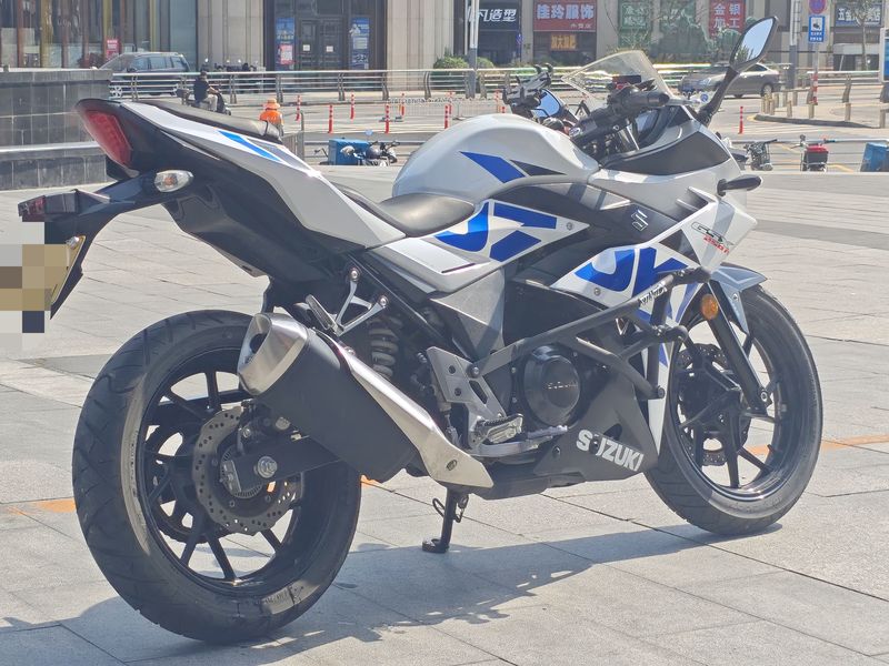 二手豪爵铃木GSX250R