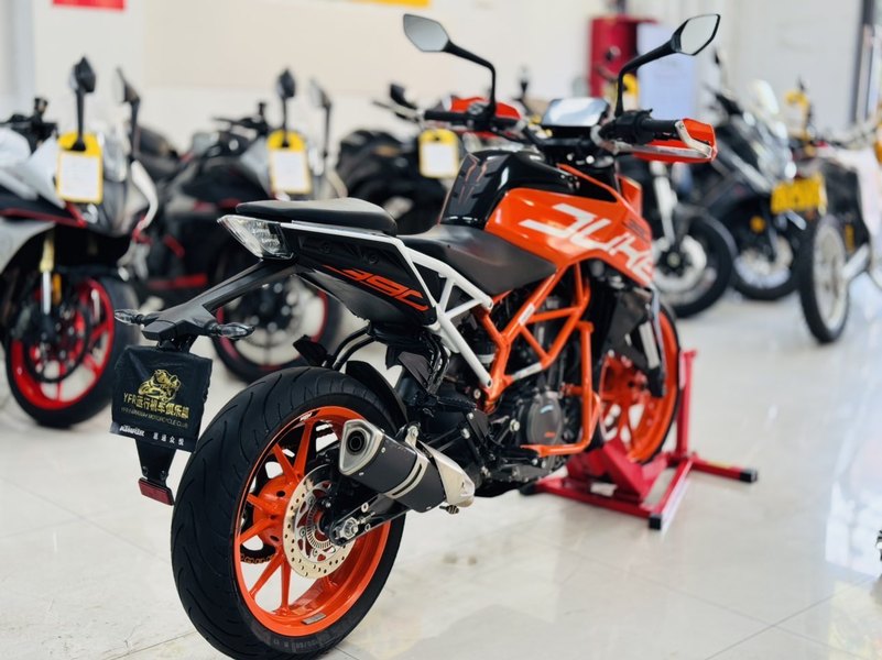 二手KTMR2R390 Duke