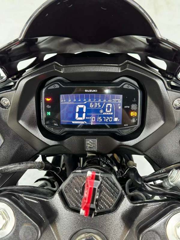二手豪爵铃木GSX250R