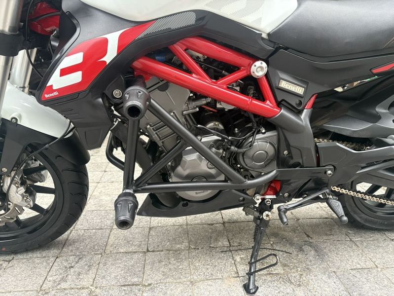 二手贝纳利蓝宝龙 BN302S