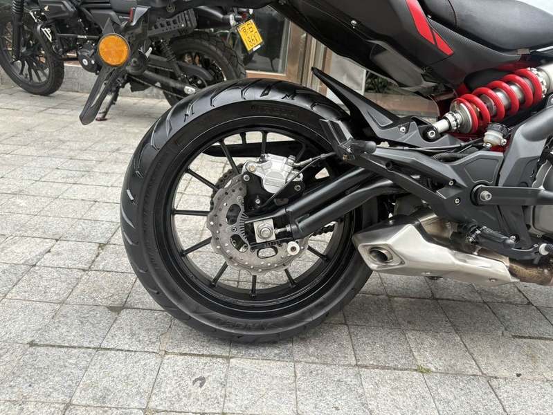 二手贝纳利蓝宝龙 BN302S