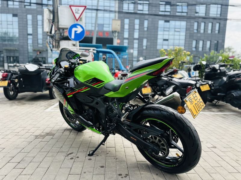 二手川崎ZX-4R