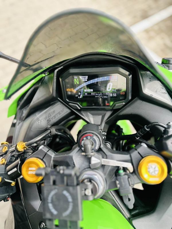 二手川崎ZX-4R