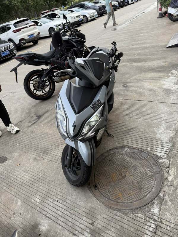 二手新大洲本田裂行 RX125Fi