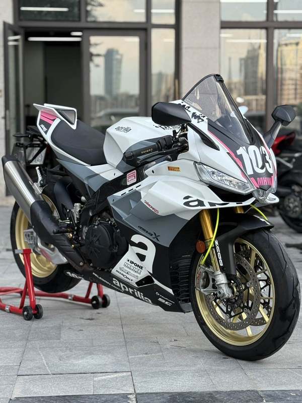 二手阿普利亚RSV4