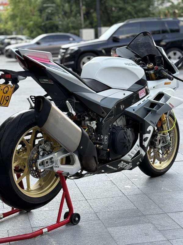 二手阿普利亚RSV4