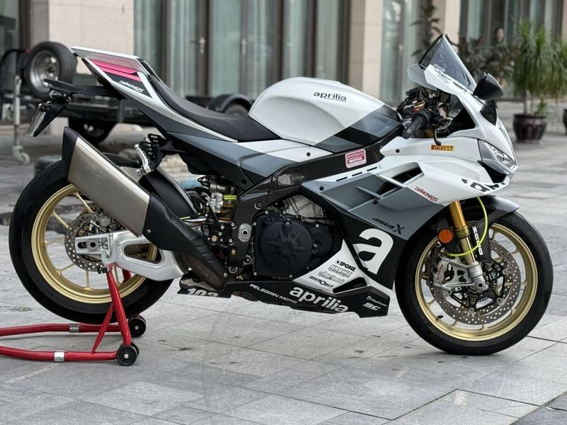 二手阿普利亚RSV4