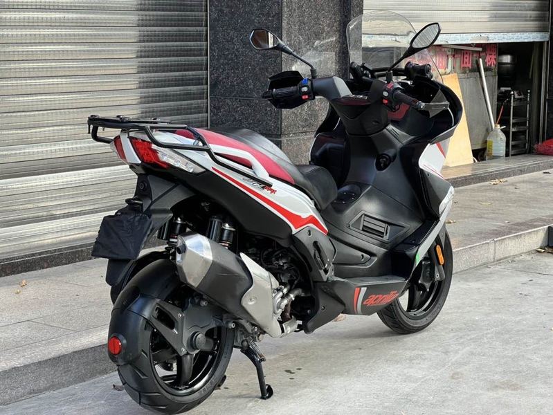 二手宗申阿普利亚SR Max 300 