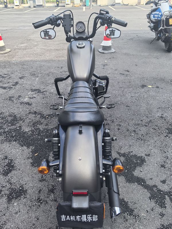 二手哈雷戴维森Iron883 硬汉