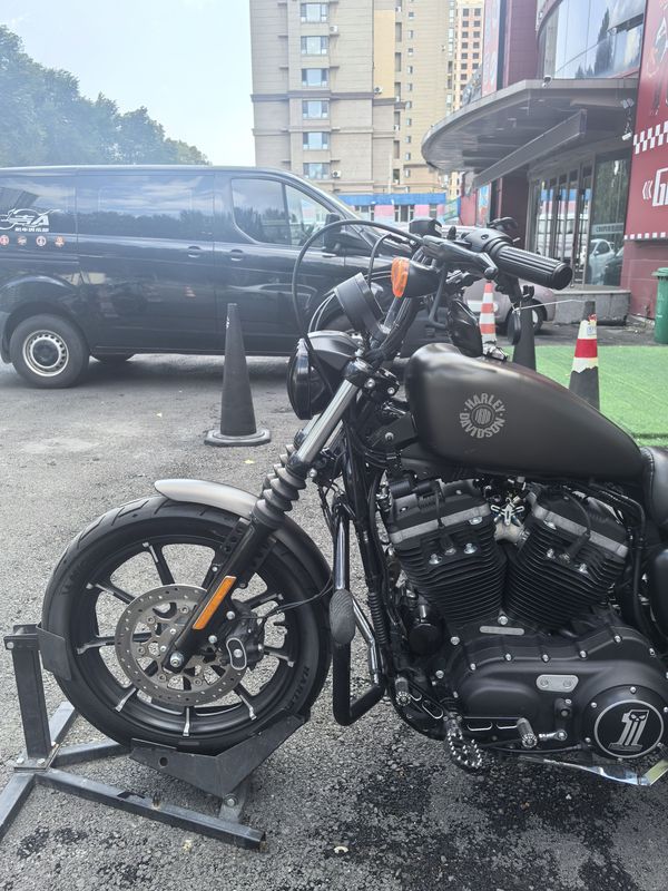 二手哈雷戴维森Iron883 硬汉