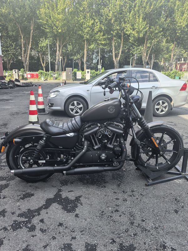 二手哈雷戴维森Iron883 硬汉