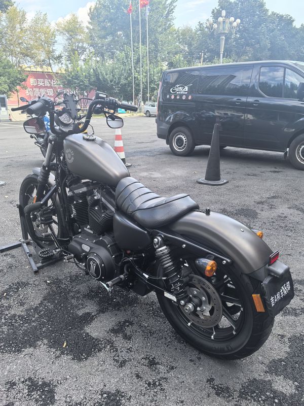 二手哈雷戴维森Iron883 硬汉