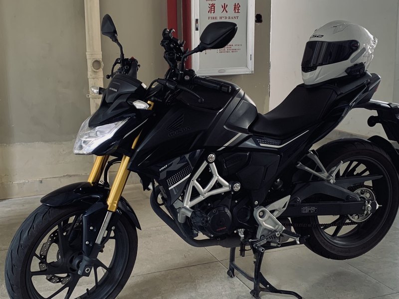 二手五羊本田CB190R 暴锋眼