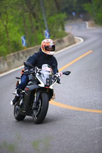 二手贝纳利龙卷风 Tornado 552R