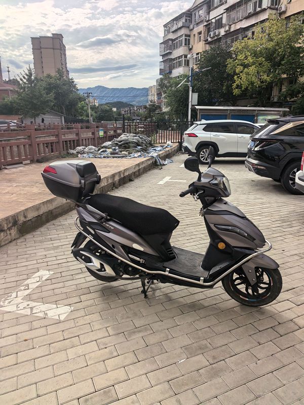 二手豪爵USR125 