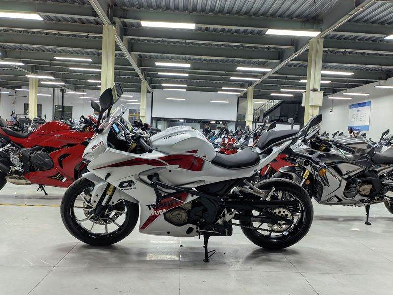 二手QJMOTOR赛250