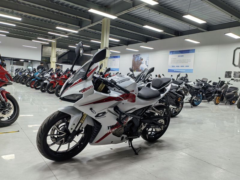 二手QJMOTOR赛250