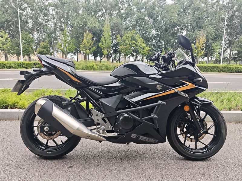 二手豪爵铃木GSX250R