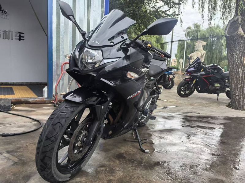 二手豪爵铃木GSX250R