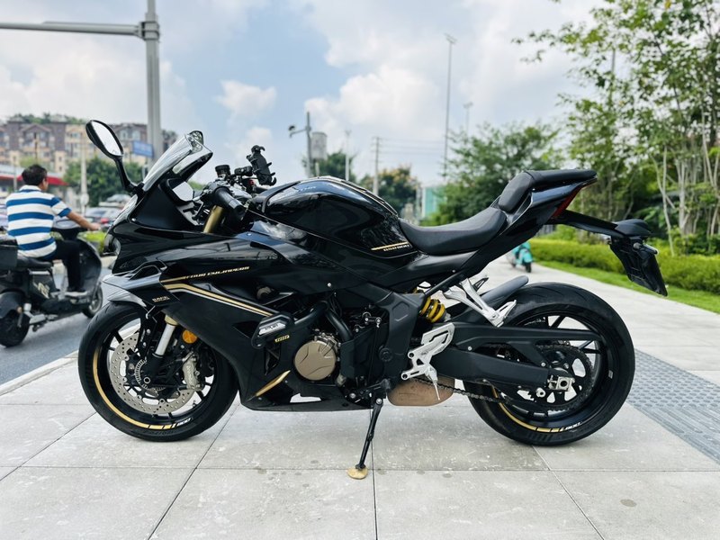 二手QJMOTOR赛800