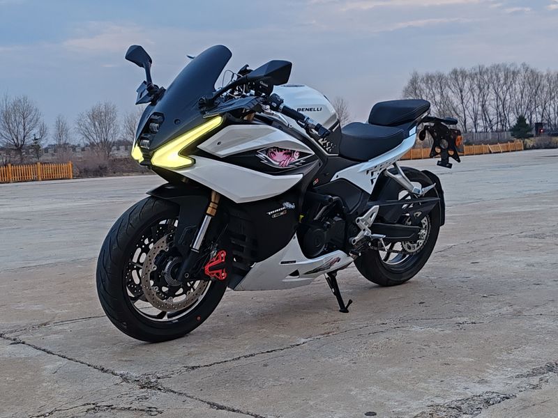 二手贝纳利龙卷风 Tornado 552R
