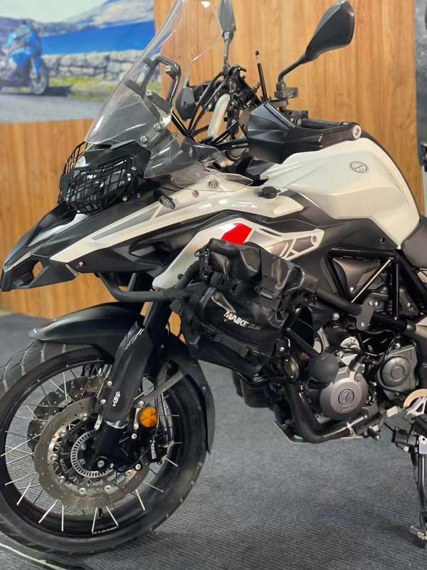 二手贝纳利金鹏 TRK502