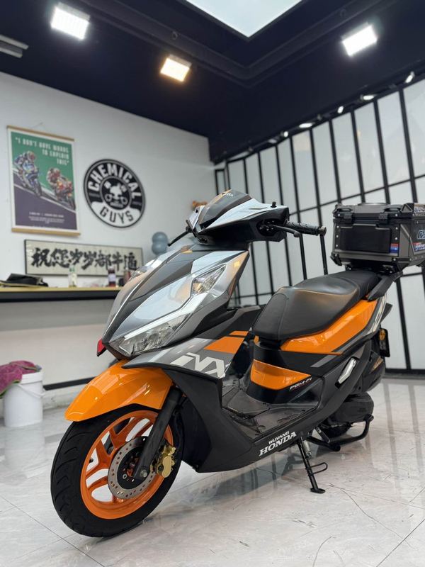 二手五羊本田NX125