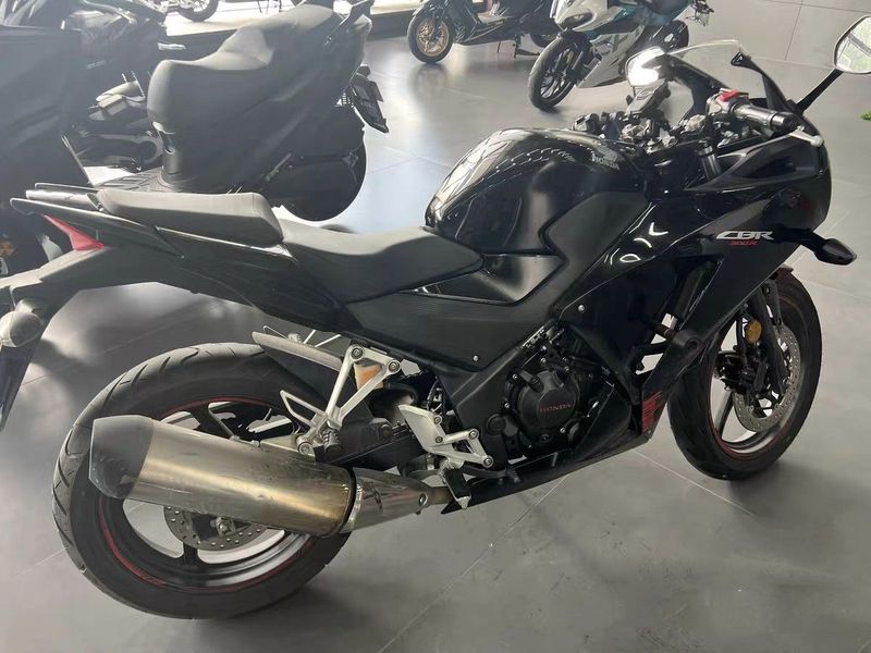 二手本田CBR300R