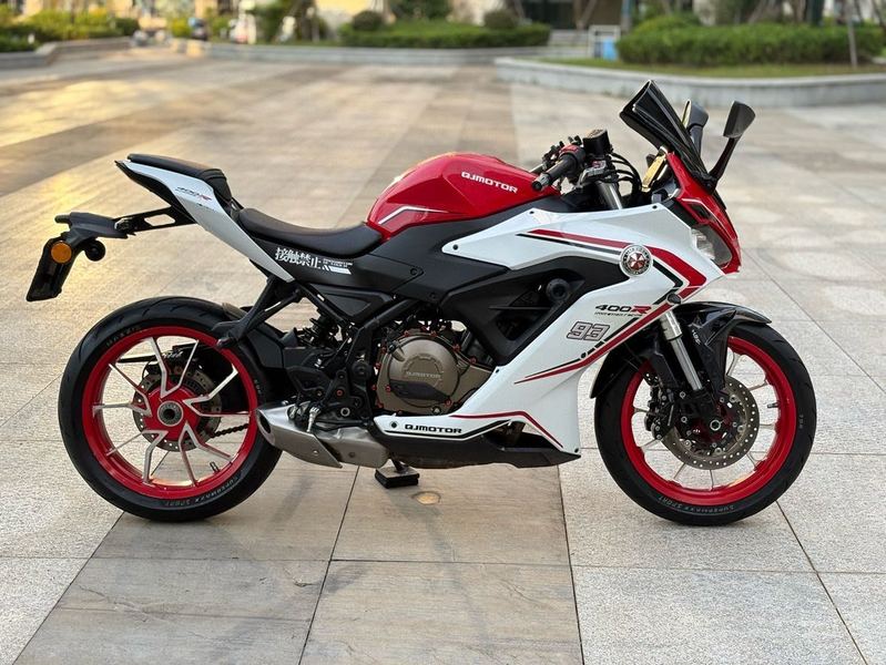 二手QJMOTOR赛400