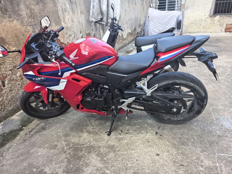 二手本田CBR400R