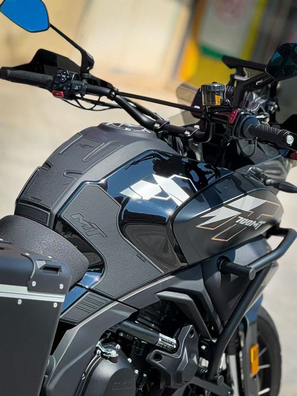 二手春风700MT
