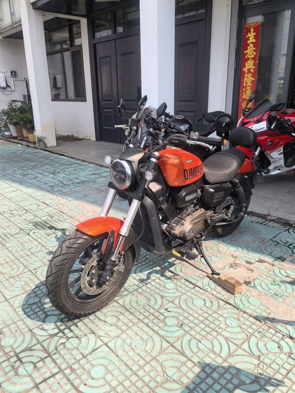 二手QJMOTOR闪300