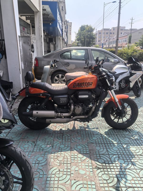 二手QJMOTOR闪300